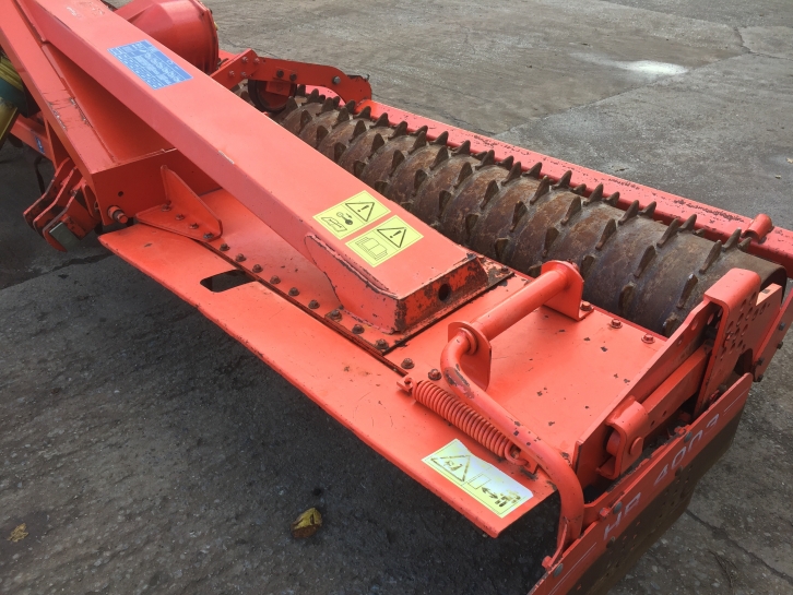 Kuhn HR4003 power harrow