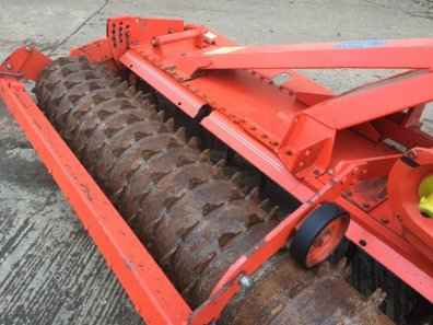 Kuhn HR4003 power harrow