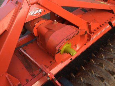 Kuhn HR4003 power harrow