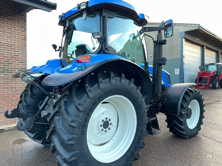 New Holland TSA 135