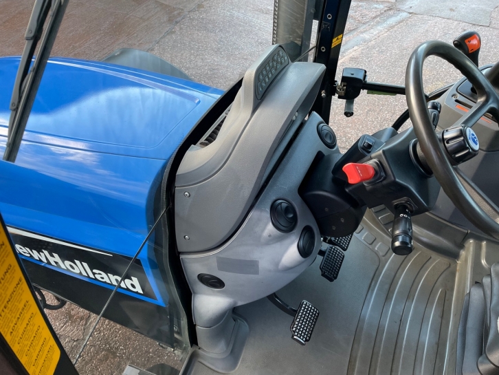 New Holland TSA 135