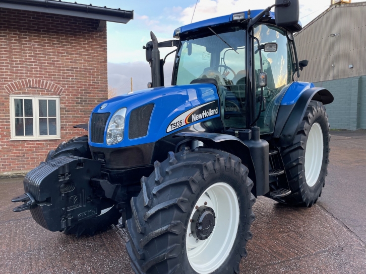 New Holland TSA 135