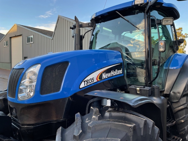 New Holland TSA 135