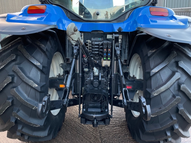 New Holland TSA 135