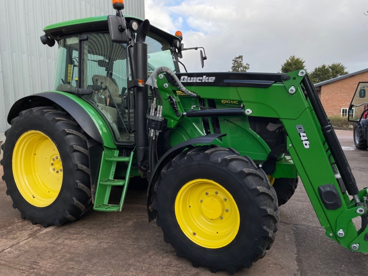 John Deere 6110MC