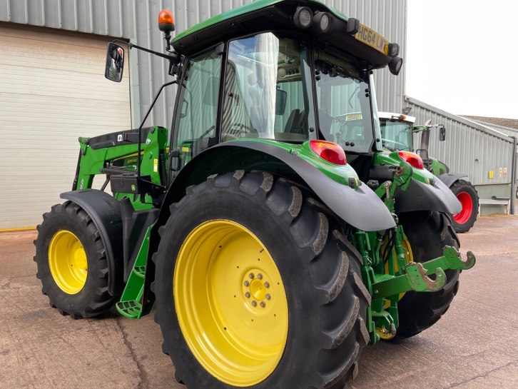 John Deere 6110MC