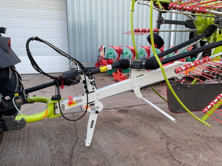 Claas Liner 2900 twin rotor rake