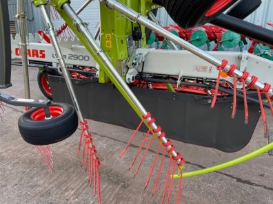 Claas Liner 2900 twin rotor rake