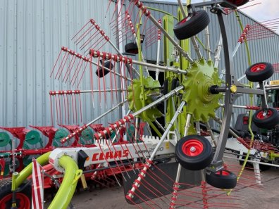 Claas Liner 2900 twin rotor rake