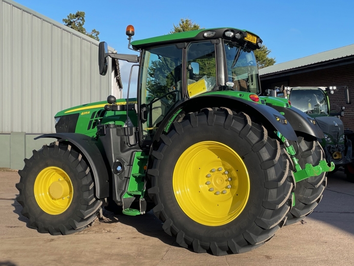 John Deere 6215R Ultimate Edition