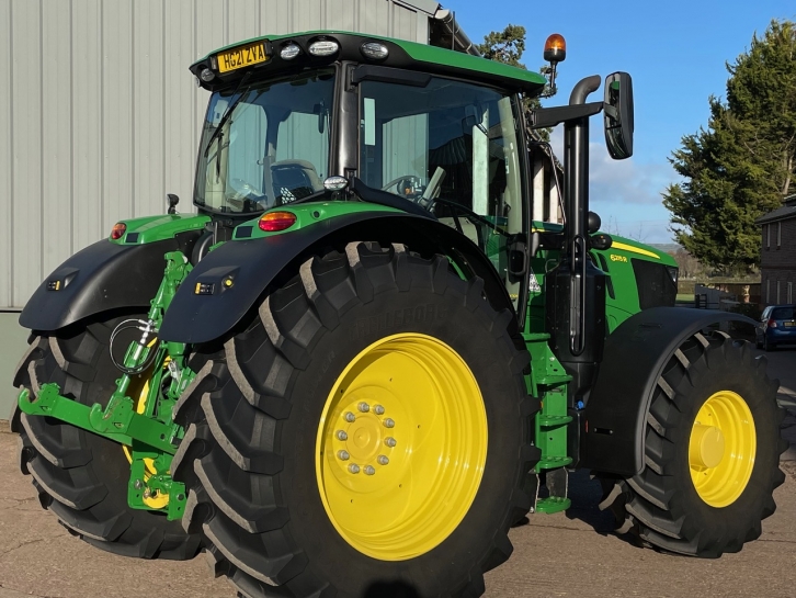 John Deere 6215R Ultimate Edition