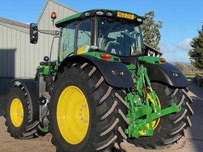 John Deere 6215R Ultimate Edition