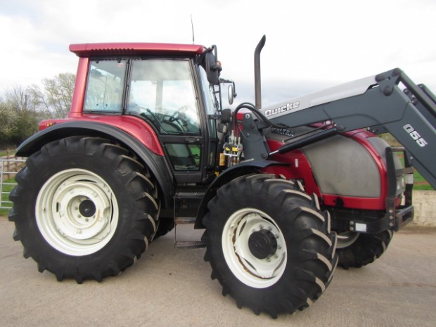 Valtra XM 130