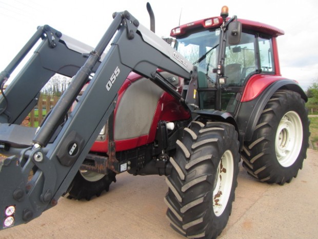 Valtra XM 130