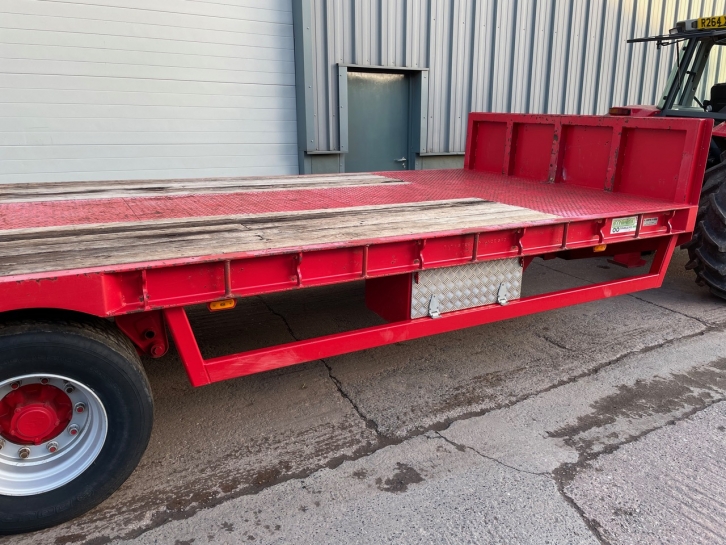 Staines Tri-axle 30ft low loader trailer