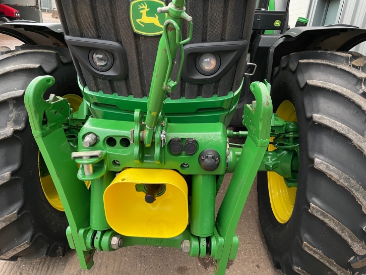 John Deere 6155R