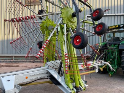 Claas liner 3600 4 rotor rake