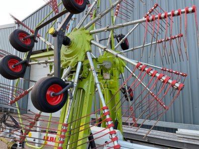 Claas liner 3600 4 rotor rake