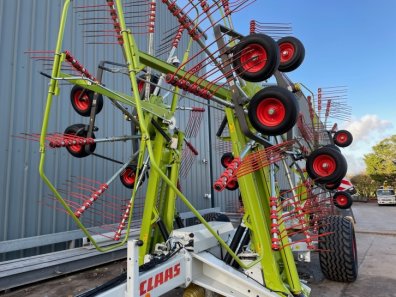 Claas liner 3600 4 rotor rake