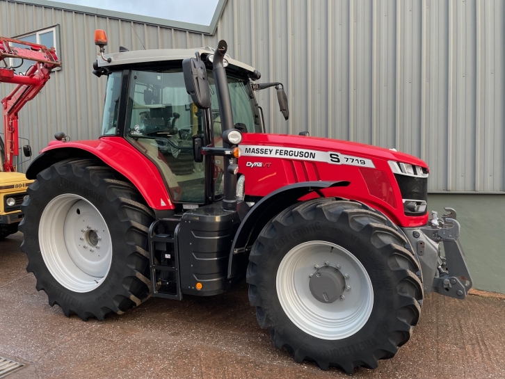 Massey Ferguson 7719S Exclusive