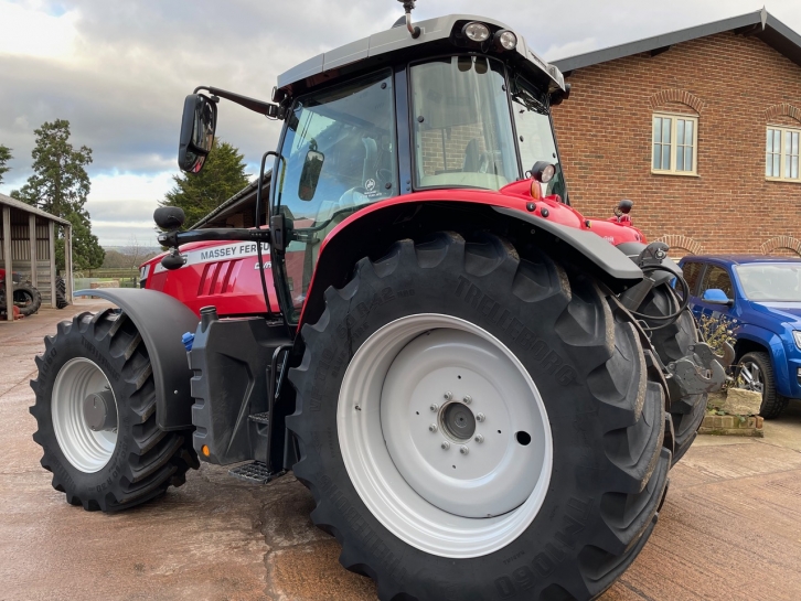 Massey Ferguson 7719S Exclusive