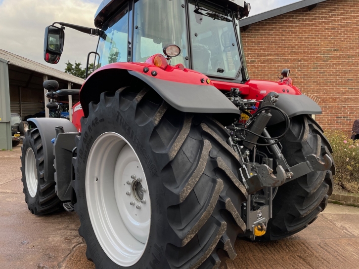 Massey Ferguson 7719S Exclusive