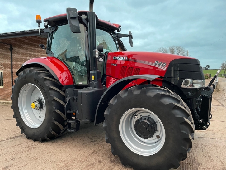 Case CVX 240