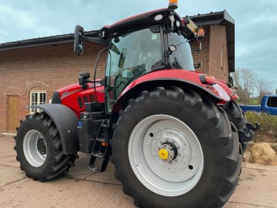 Case CVX 240
