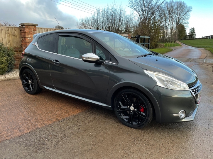 Peugeot 208 GTi Prestige 1.6 Petrol