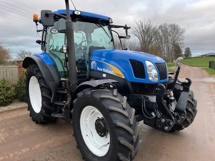 New Holland T6050 Elite