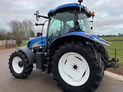 New Holland T6050 Elite