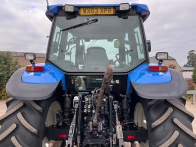 New Holland TM140