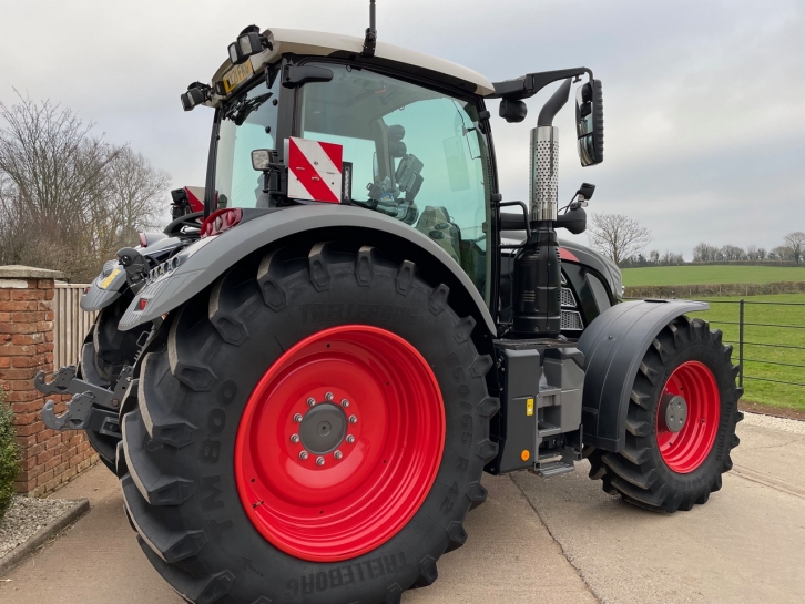 Fendt 724 Profi-Plus