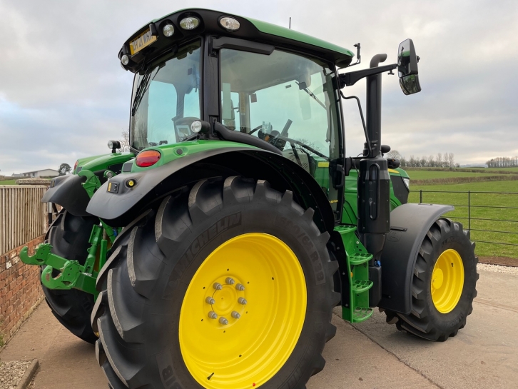 John Deere 6130R