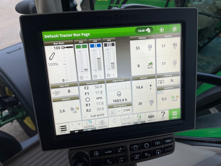 John Deere 6130R