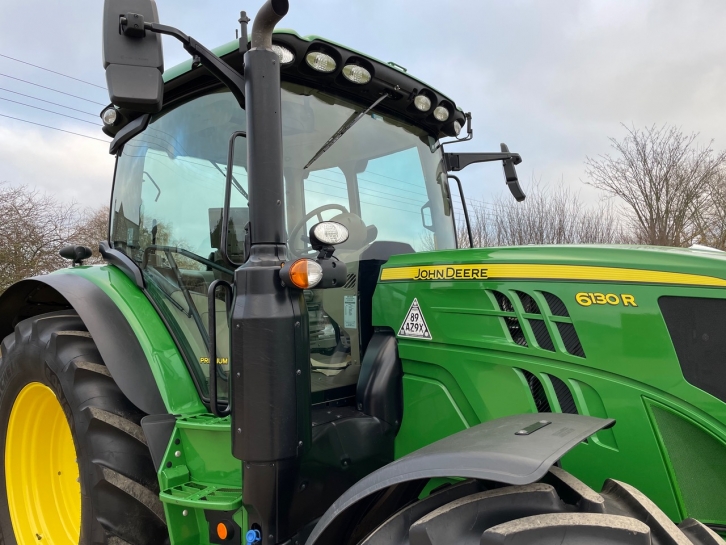 John Deere 6130R