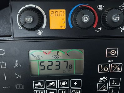 John Deere 8520