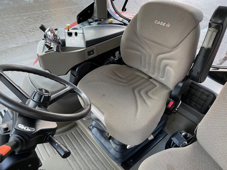 Case Puma 210