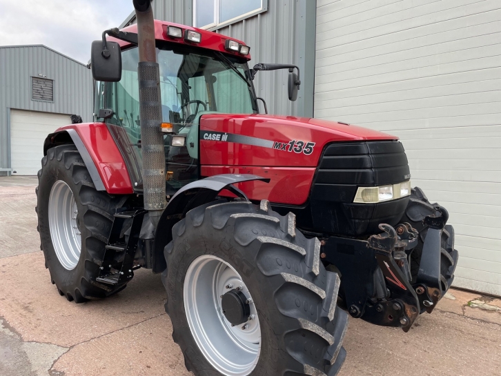 Case MX 135
