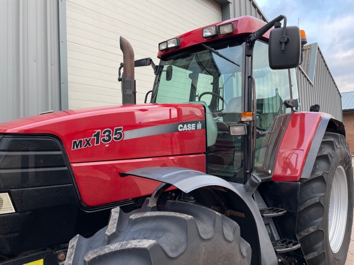 Case MX 135