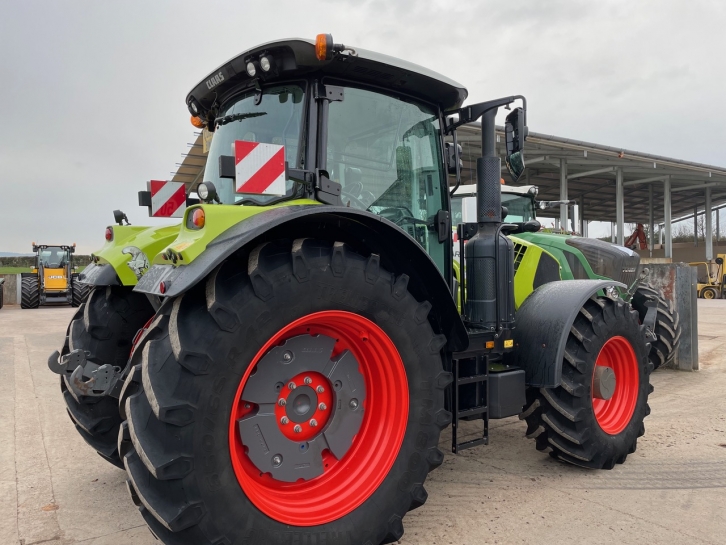 Claas Arion 650