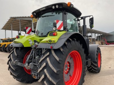 Claas Arion 650