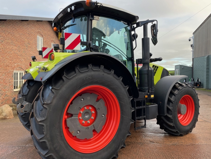 Claas Arion 650