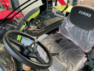 Claas Arion 650