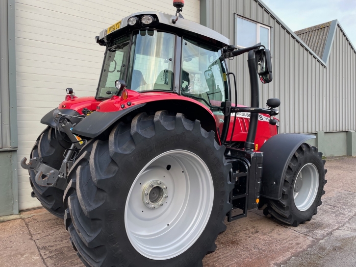 Massey Ferguson 7719S Exclusive