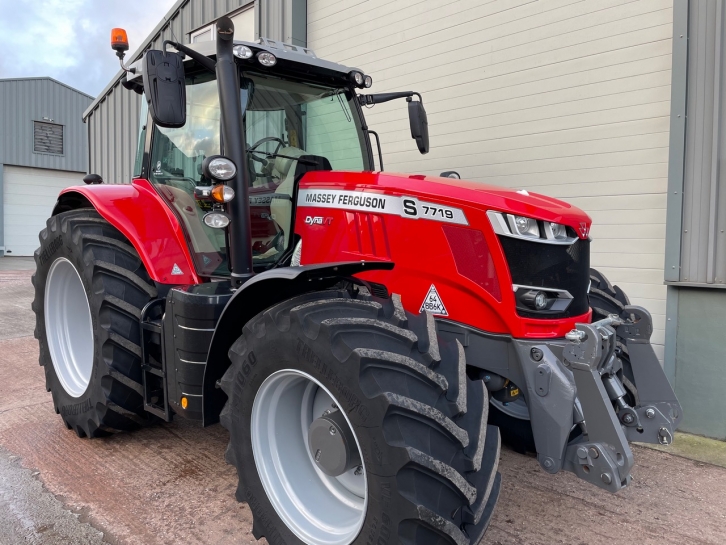 Massey Ferguson 7719S Exclusive
