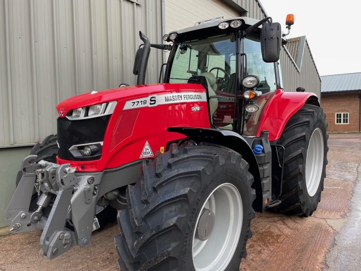 Massey Ferguson 7719S Exclusive