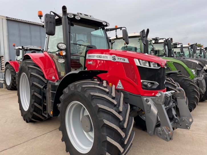 Massey Ferguson 7719S Exclusive