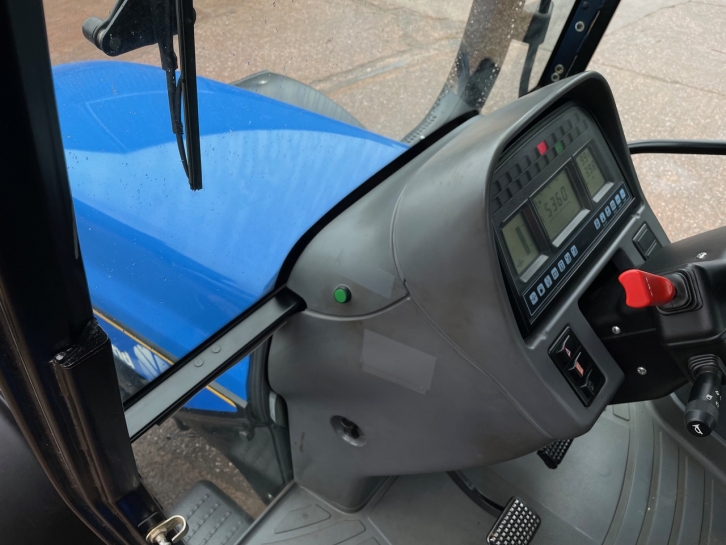 New Holland TM155