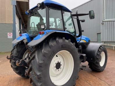 New Holland TM155